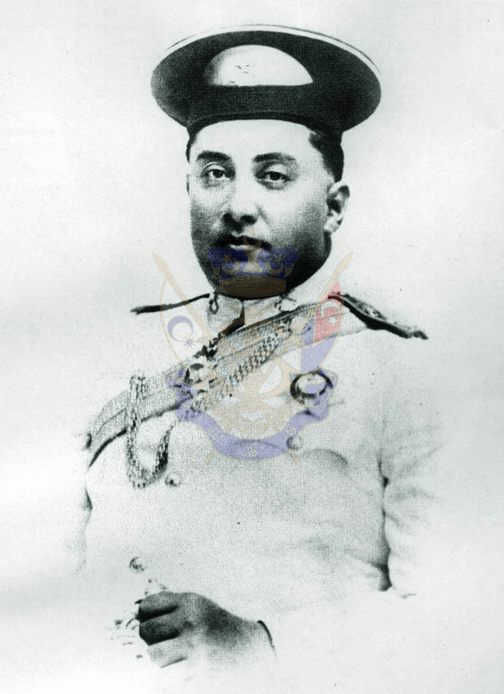 Menteri Besar Keenam,Ungku Abdul Aziz Ungku Abdul Majid 
(April 1935 - 1 Jun 1947)