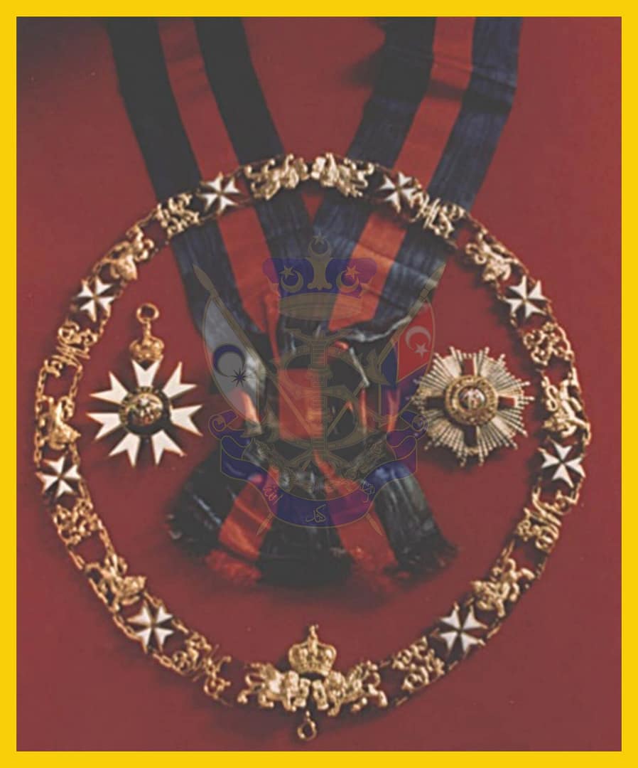 Honorary Knight Grand Cross of the Most Distinguished Order of St Michael and St George (GCMG) British. (Sumber : Muzium DiRaja Abu Bakar)