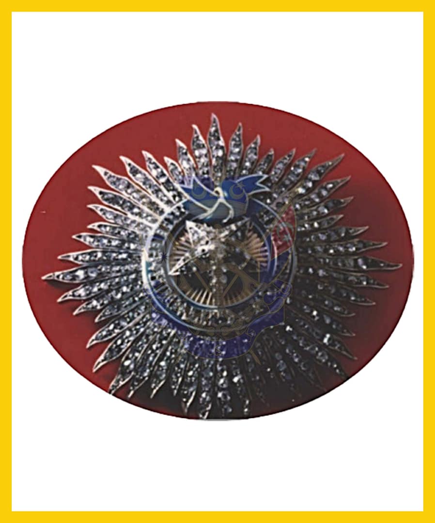 Knight Commander Order of the Star of India (KCSI) Inggeris. (Sumber : Muzium DiRaja Abu Bakar)